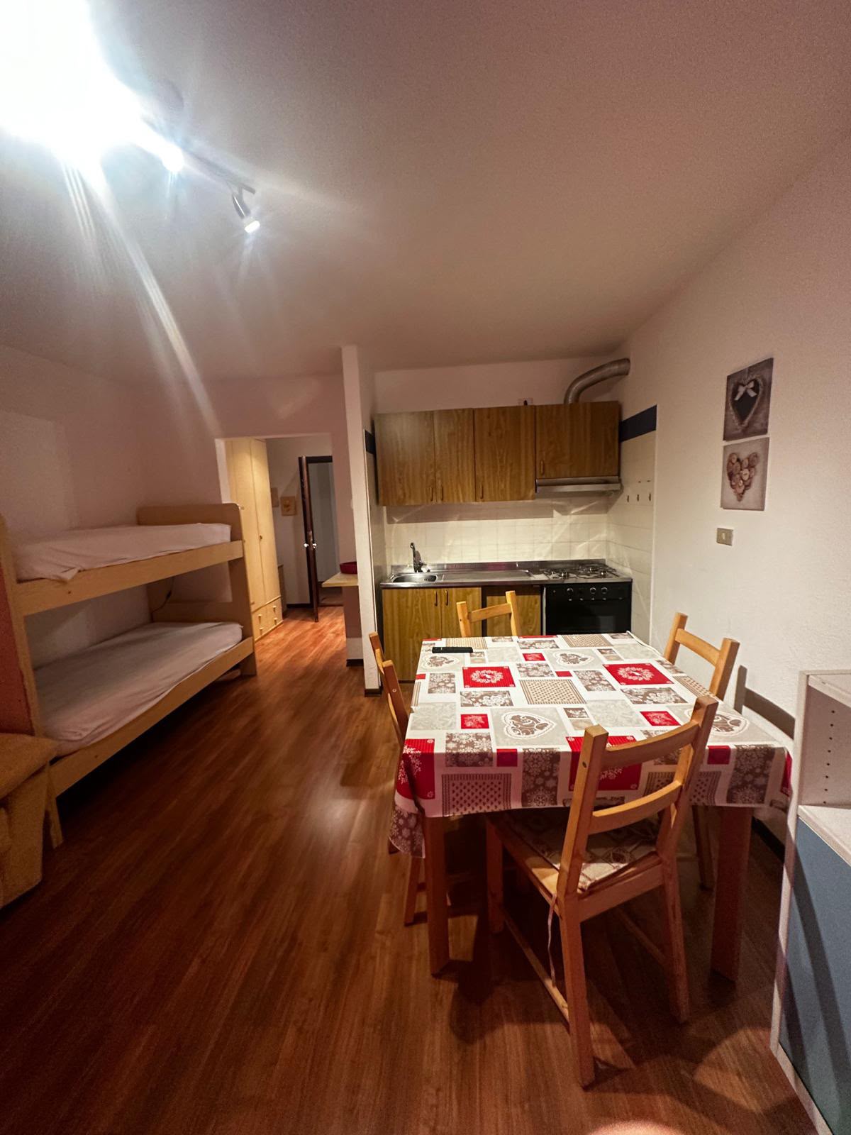 G11 · Zona pranzo e cucina